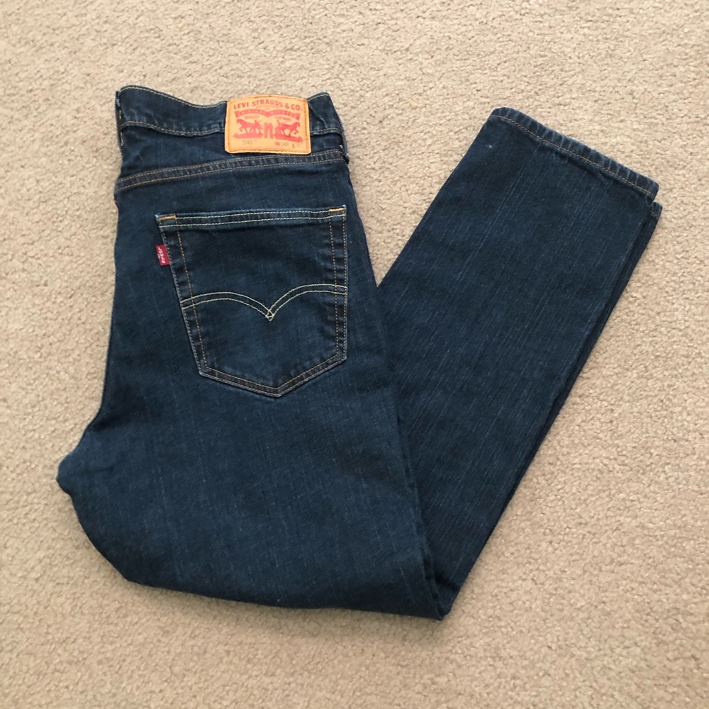 Men’s W36 L30 Levi’s Dark Wash Jeans